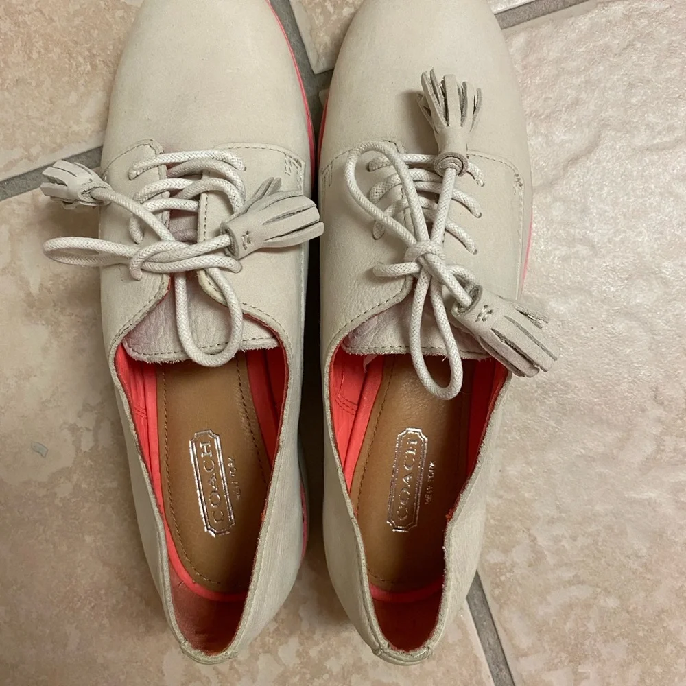 Coach Cream Leather Lace-Up Flats with Pink Trim